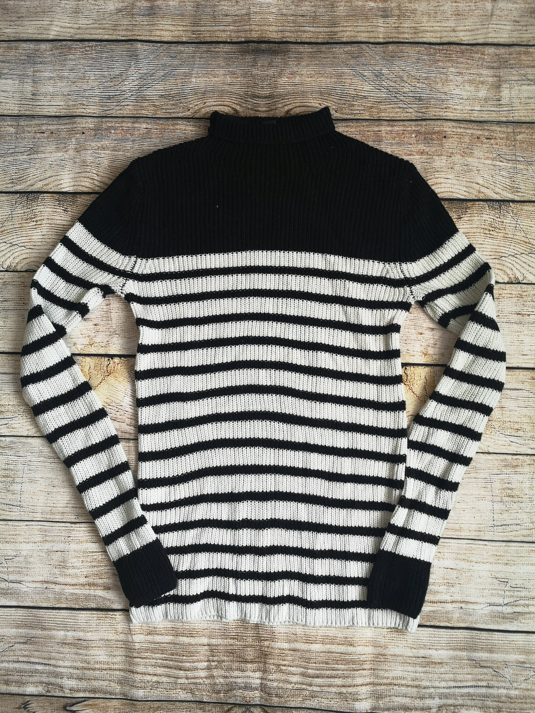 Gap M Sweater