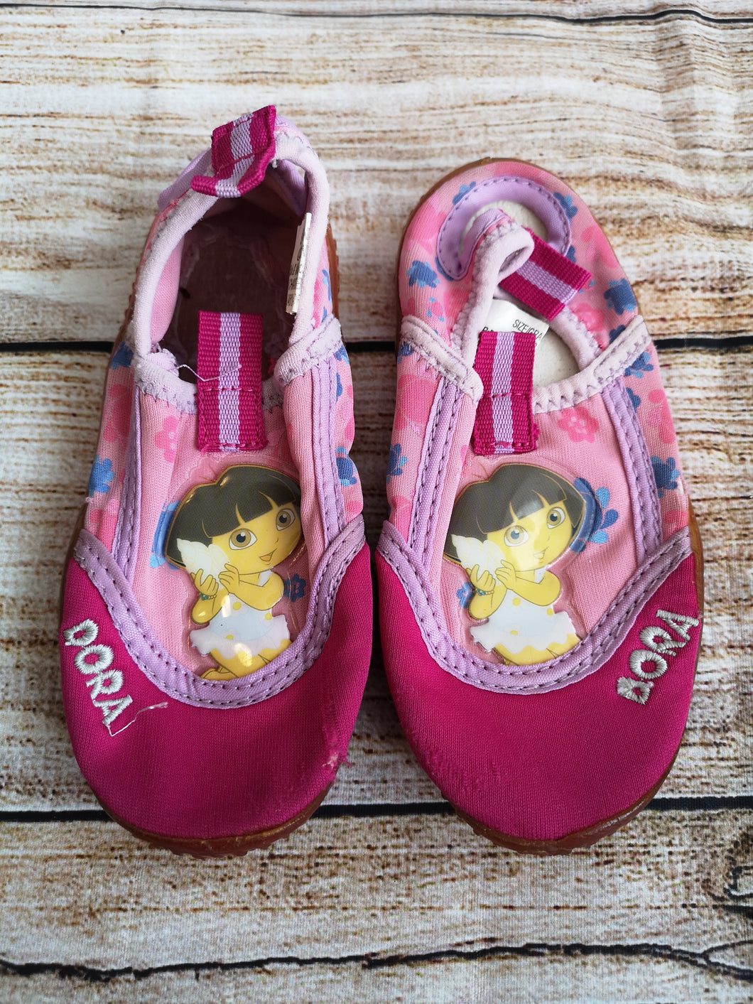 Dora 8 Water Shoes