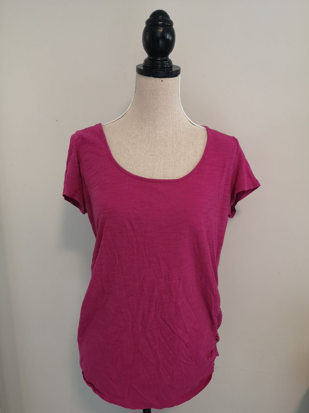 Old Navy Maternity L T-Shirt