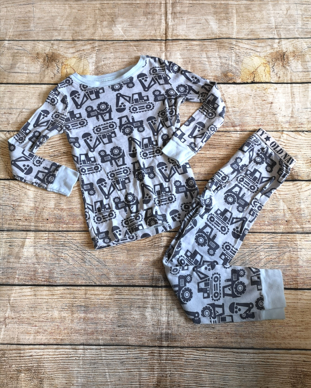 Old Navy 5T PJs