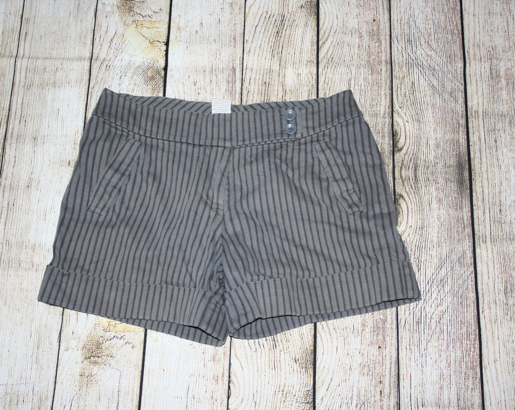 Suzy Sheir 7/8 Shorts