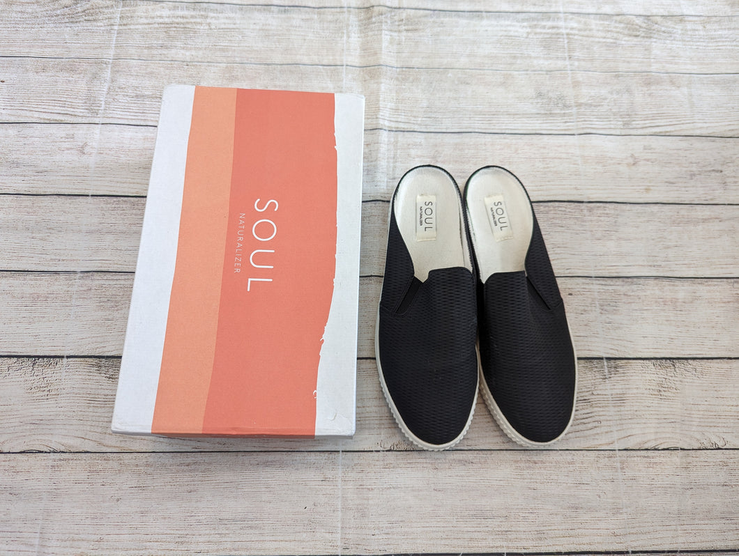 NEW Soul Naturalizer 9 Slip On Sneakers