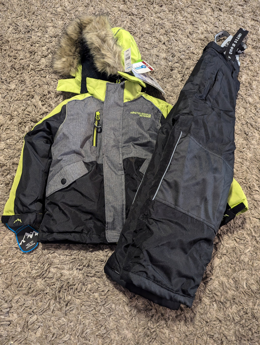 NEW Arctic Squad Extreme XS(4/5) Snowsuit