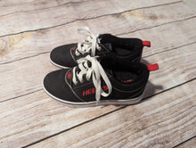 Load image into Gallery viewer, Heelys 5Y Shoes
