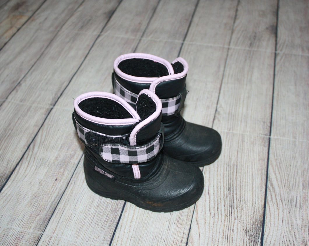 Girl's 5 Winter Boots