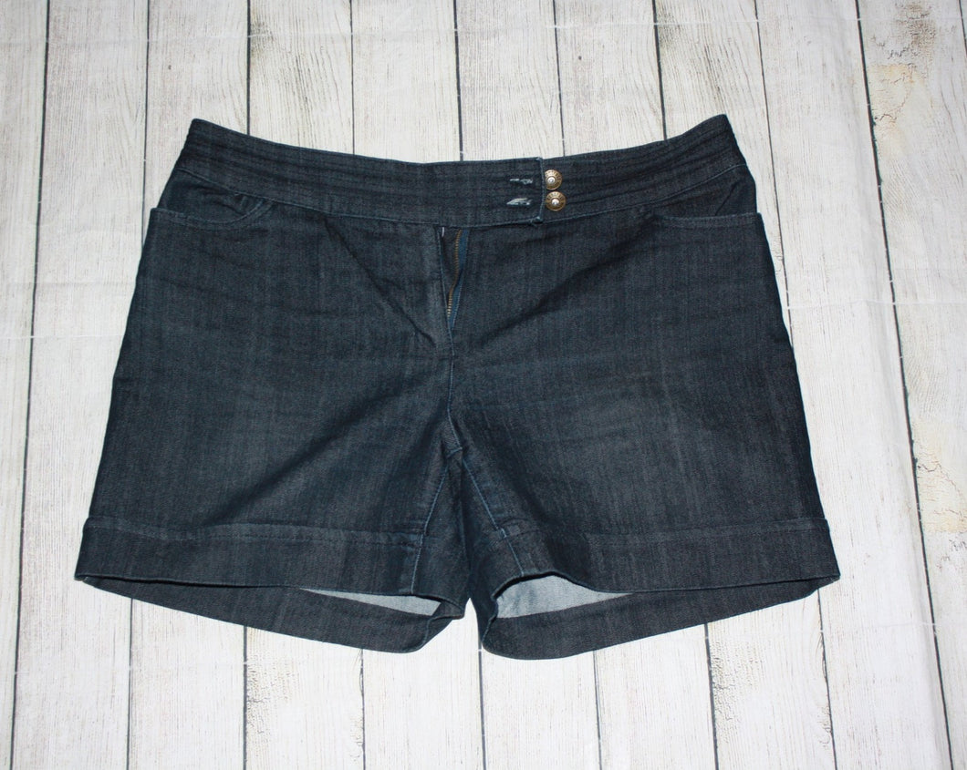 Contrast 11 Jean Shorts