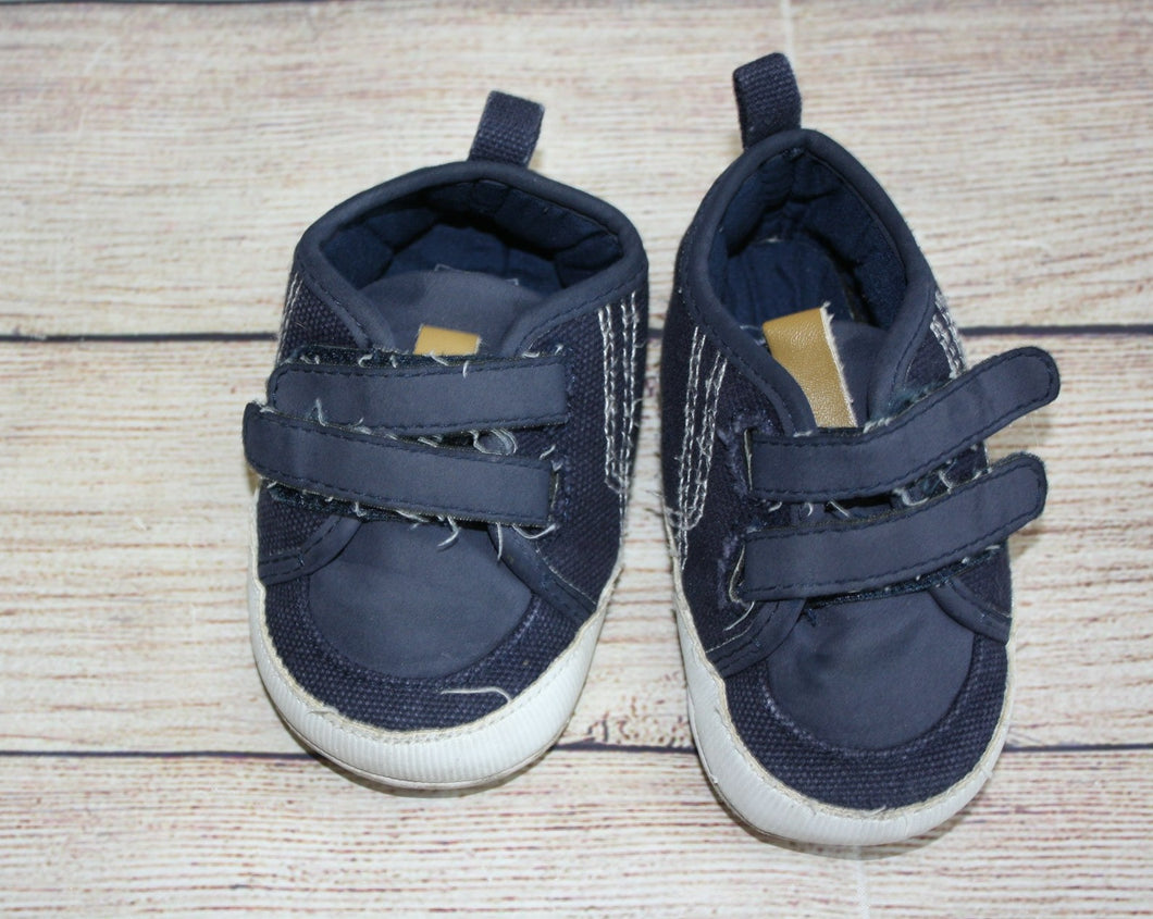 Carters 6-9m Shoes